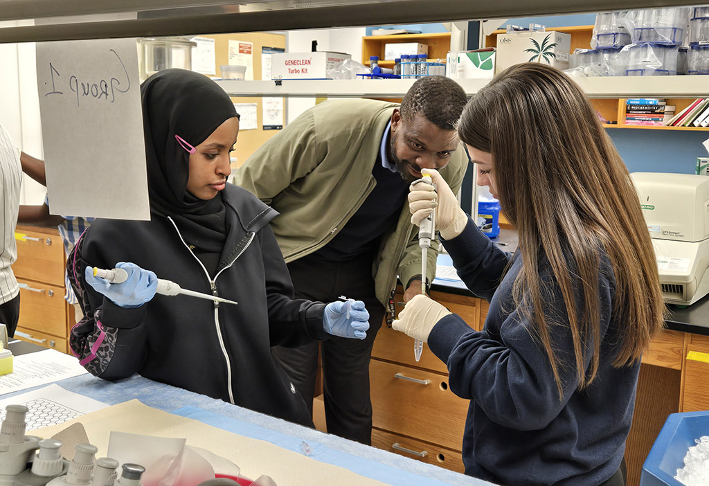 High school students participate in the inaugural UMES Extension 4-H STEM Research Internship Program.