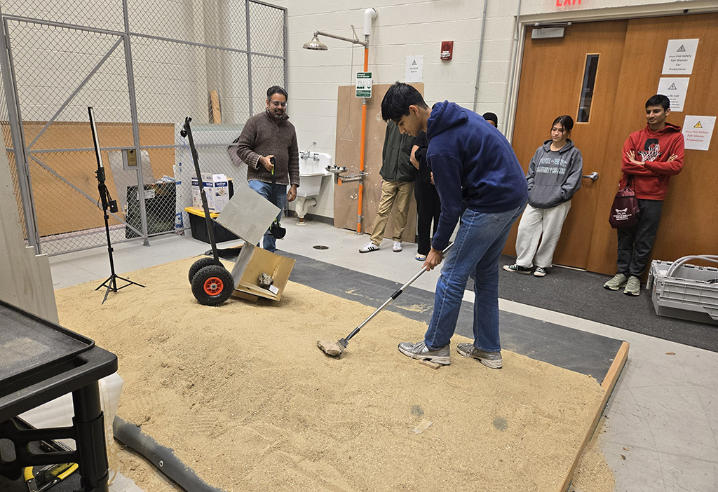 High school students participate in the inaugural UMES Extension 4-H STEM Research Internship Program.