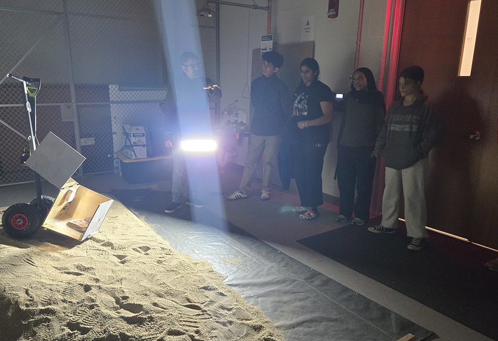 High school students participate in the inaugural UMES Extension 4-H STEM Research Internship Program.