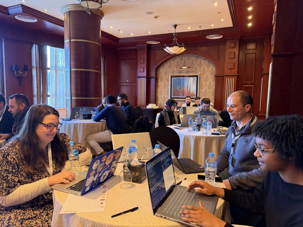 LMRCSC Fellows Lydia Clark (left) and Cheyenne Murdaugh (right) take a training session during a three-day event in Egypt, organized by The Ocean Foundation.