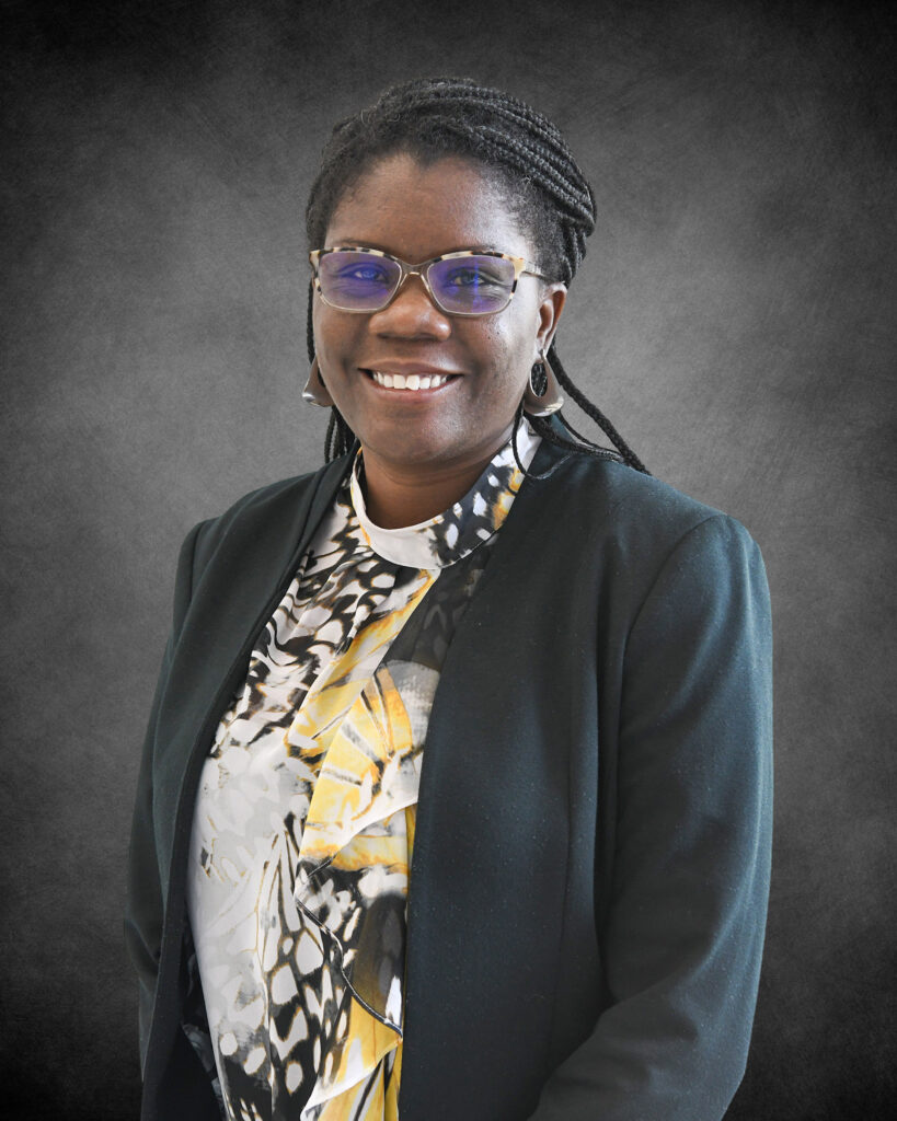 Headshot of Dr. Tracy Bell, Associate Professor, Department of Natural Sciences, SANS