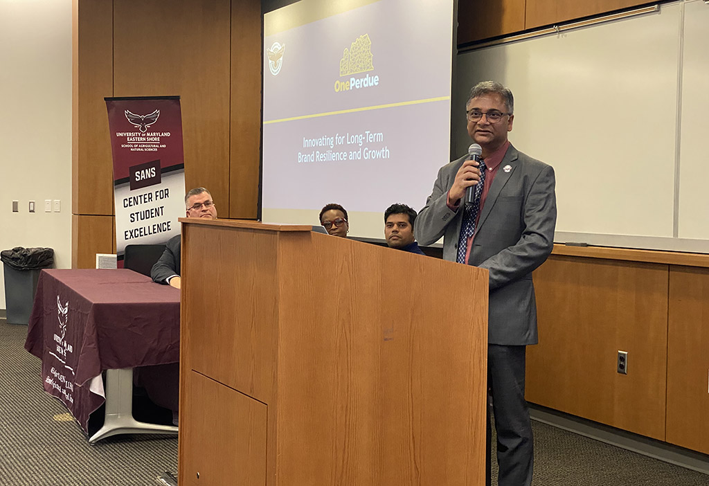 School of Agricultural and Natural Sciences' Center for Student Excellence Director Kausiksankar Das speaks second Student-led Undergraduate Research Symposium.